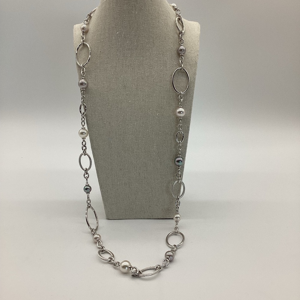 1738. Long Pearl & Silver Loop Necklace w/ Toggle Clasp EUC